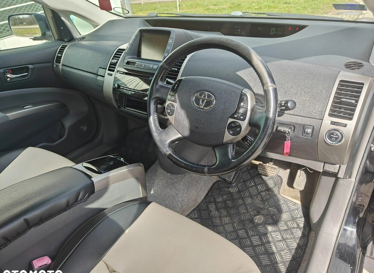 Toyota Prius cena 10900 przebieg: 348100, rok produkcji 2005 z Karczew małe 172